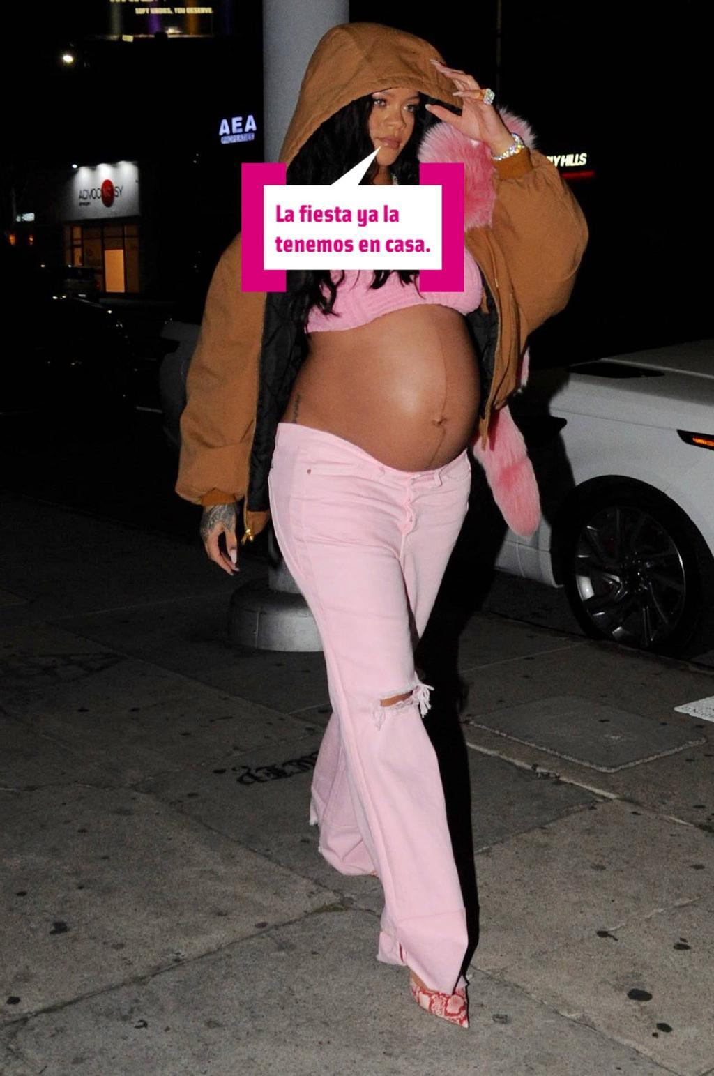 Rihanna con capucha y bocadillo Cuore