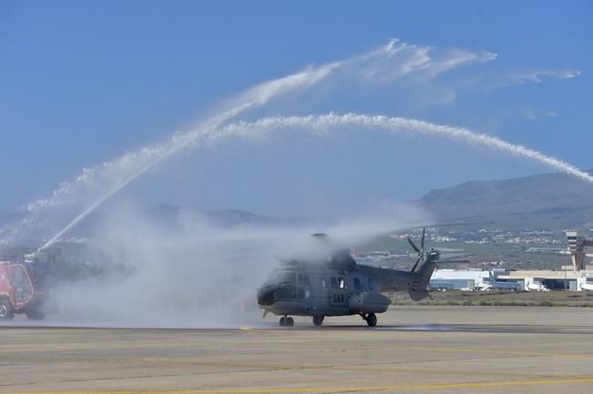 Presentación del nuevo helicóptero Superpuma ...