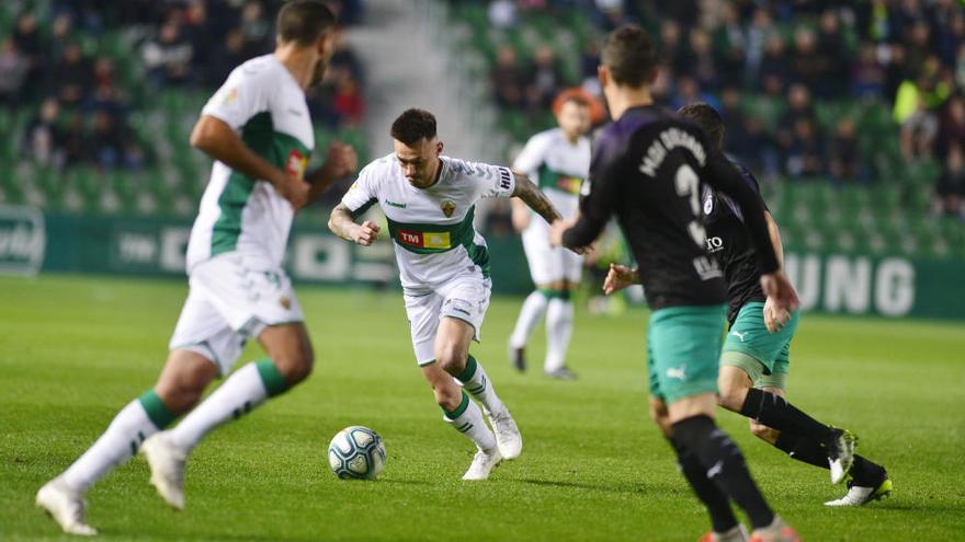 Las mejores fotografías del partido entre el Elche y el Racing de Santander