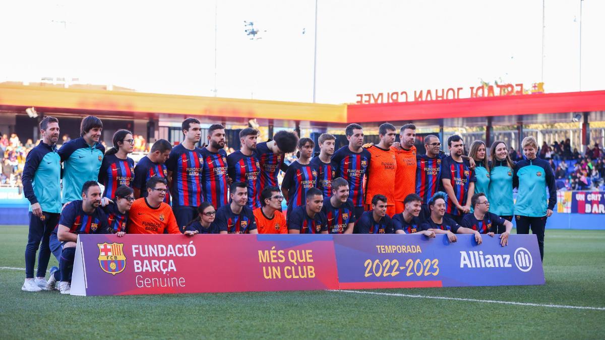 Los integrantes del Genuine del FC Barcelona hicieron su presentación de la temporada 2022/23 en el Estadi Johan Cruyff