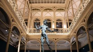 El Dalí més inexplorat reobre el Palau de Gaviria: 14 peces per mirar l’artista des d’un altre angle