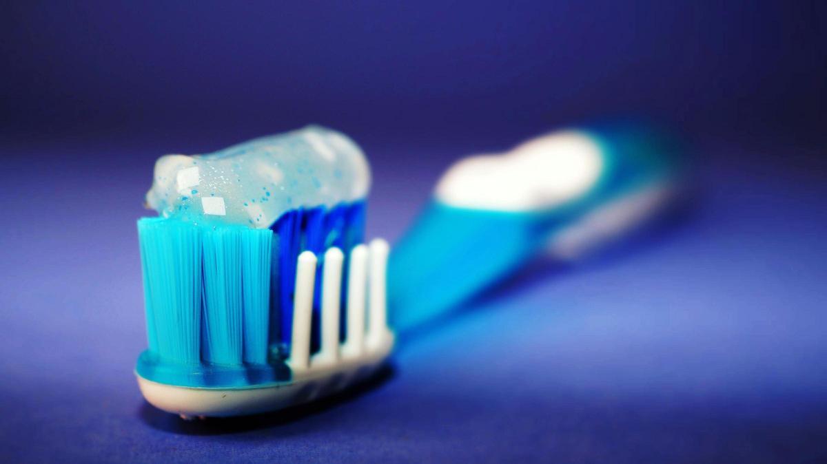 Cinco cosas que quizás no sabe de su cepillo de dientes - BBC News Mundo