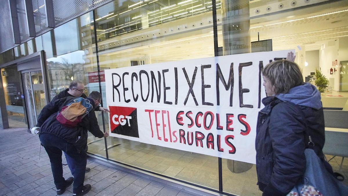 Alguns treballadors, aquesta tarda en la concentració a Girona.