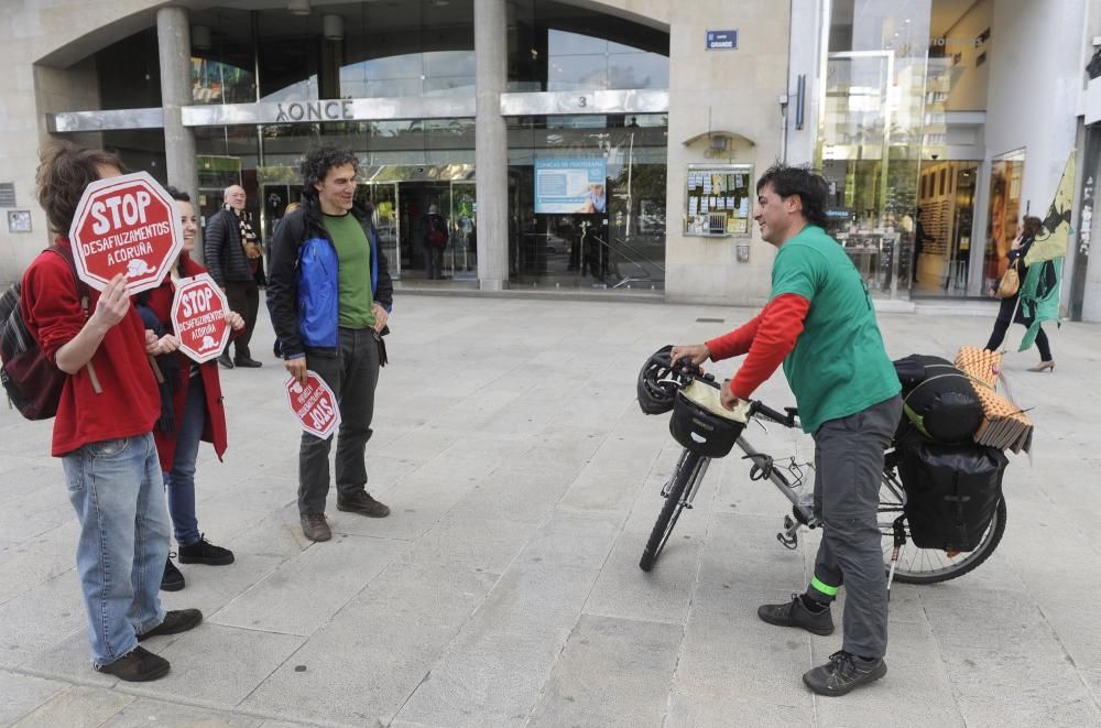 Kilómetros sobre ruedas contra los desahucios