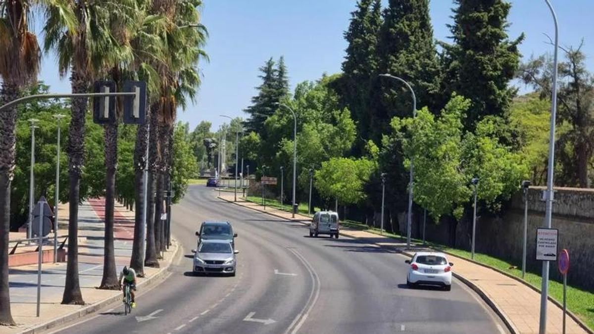 Tramo entre Puerta de Palmas y la rotonda de los Tres Poetas donde se construirá el nuevo aparcamiento subterráneo.
