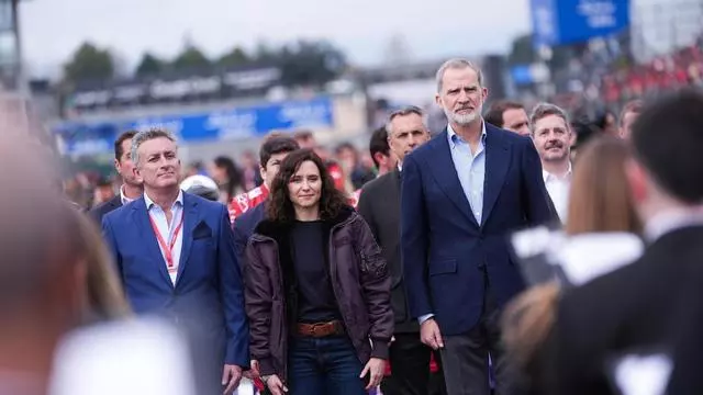 Felipe VI preside en el circuito del Jarama el estreno histórico de la Fórmula E en Madrid