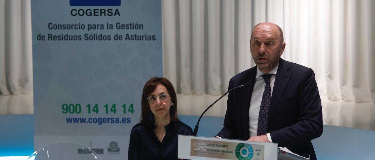La nueva Ley de Residuos y Suelos Contaminados fue objeto de debate en el encuentro organizado por Cogersa