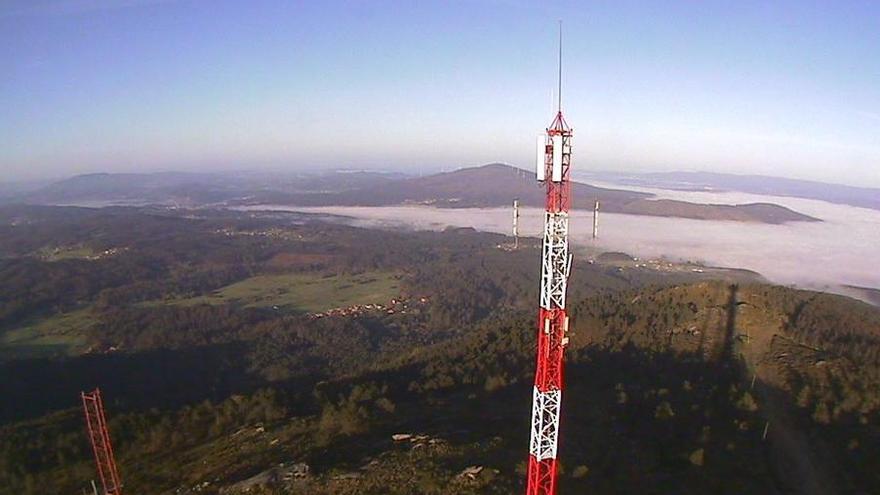 Vista despejada hoy desde el Monte Xesteiras, en Cuntis. // MG