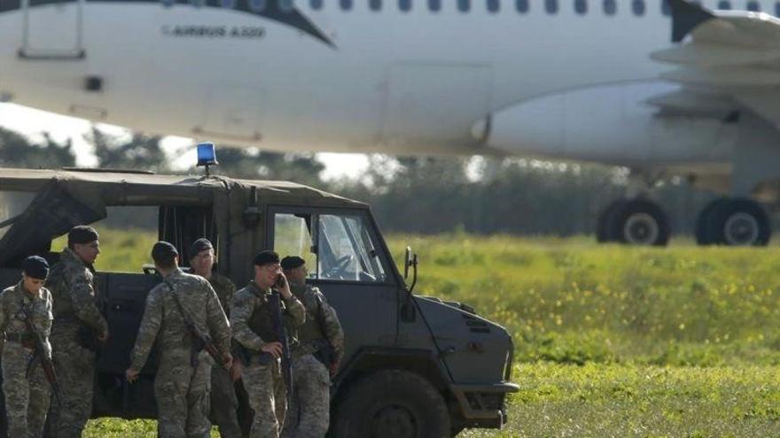 Secuestro de un avión libio en Malta, en directo