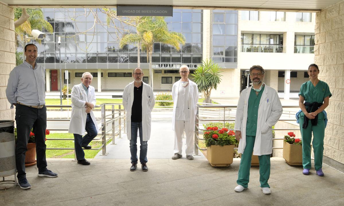 Bernardino Clavo Varas, Francisco Rodríguez Esparragón, Jesús M González Martín, José L. Martín Barrasa, Cristina Torres Ascensión y Jesús Villar Hernández, miembros de la Unidad de Investigación del Hospital Universitario de G. C. Dr. Negrín (HUGCDN).