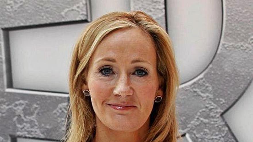 J. K. Rowling irrita de nuevo al colectivo transexual