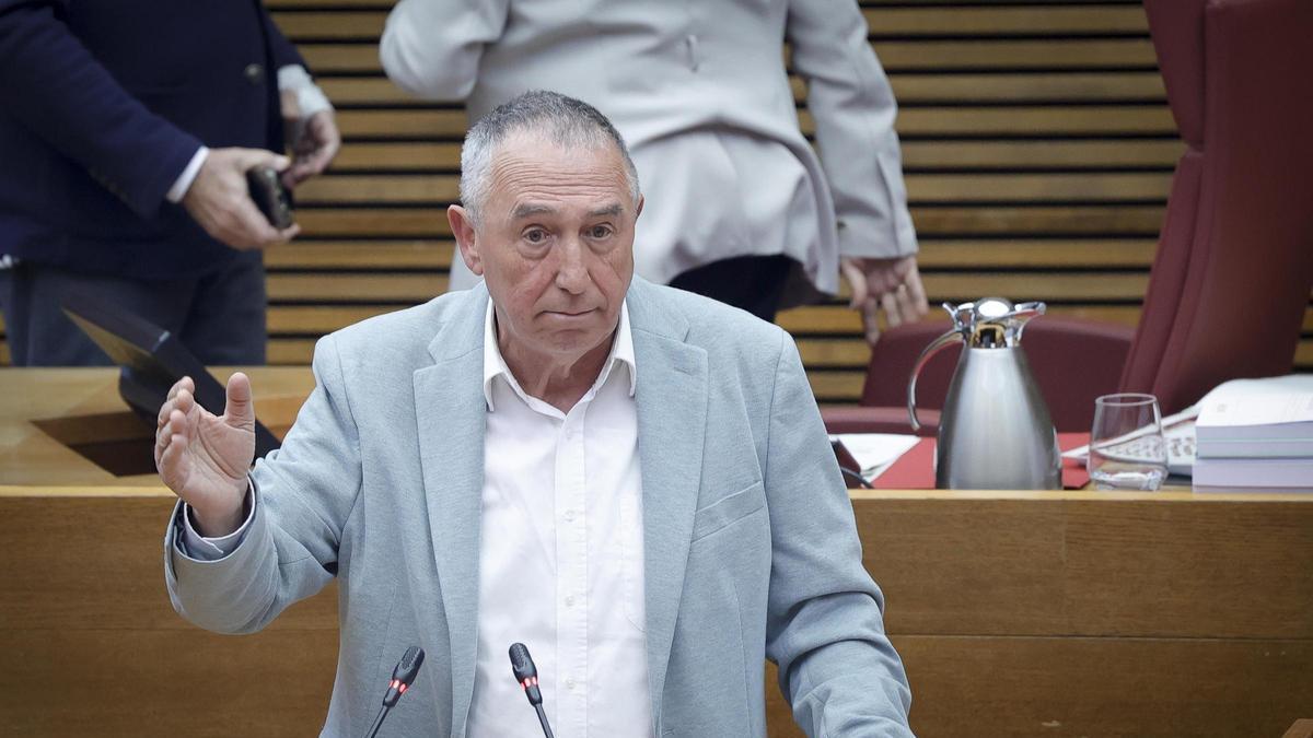 la izquierda topa con un muro en las Corts