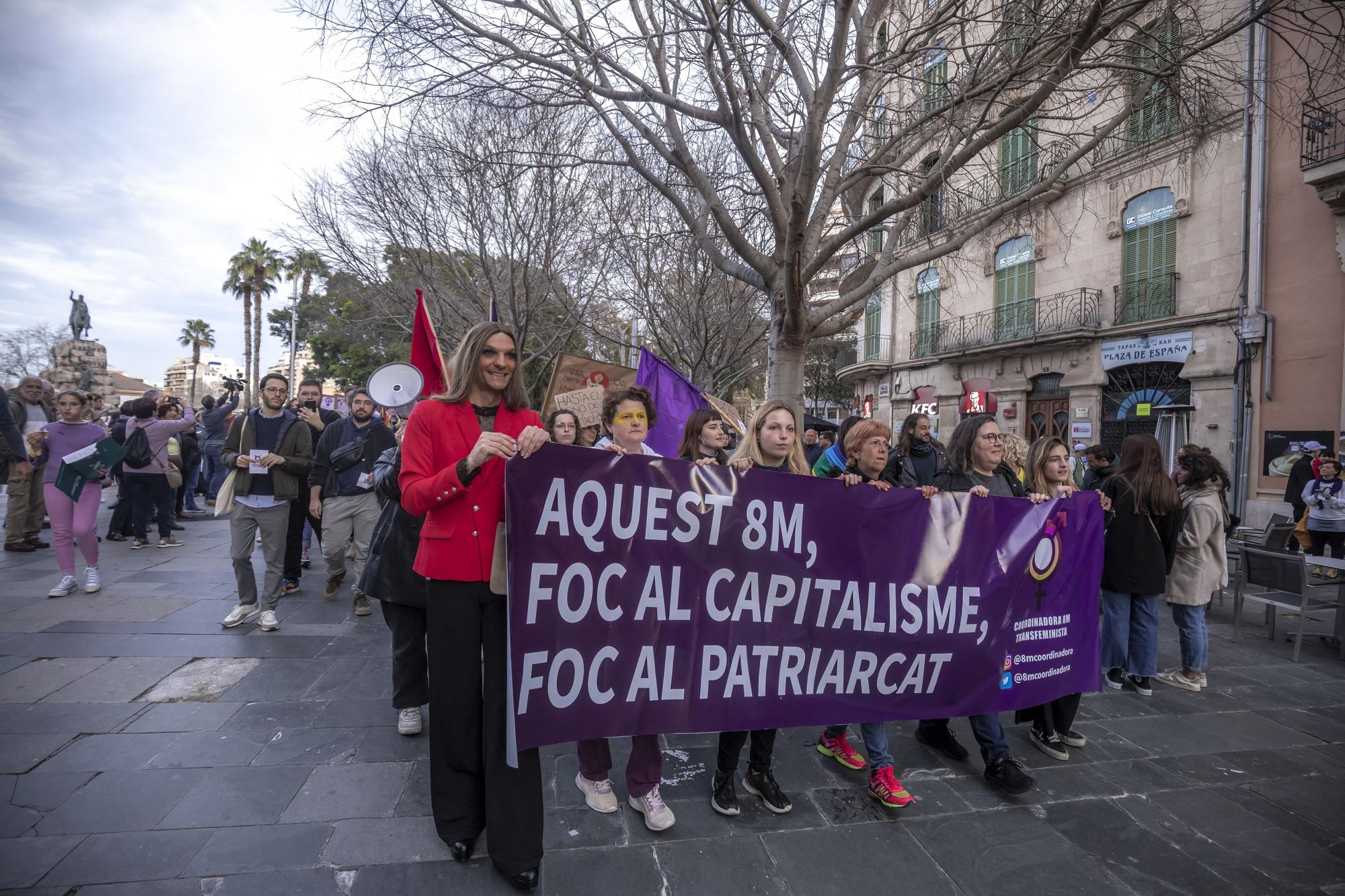 Manifestación feminista en Palma alternativa a favor de los derechos trans