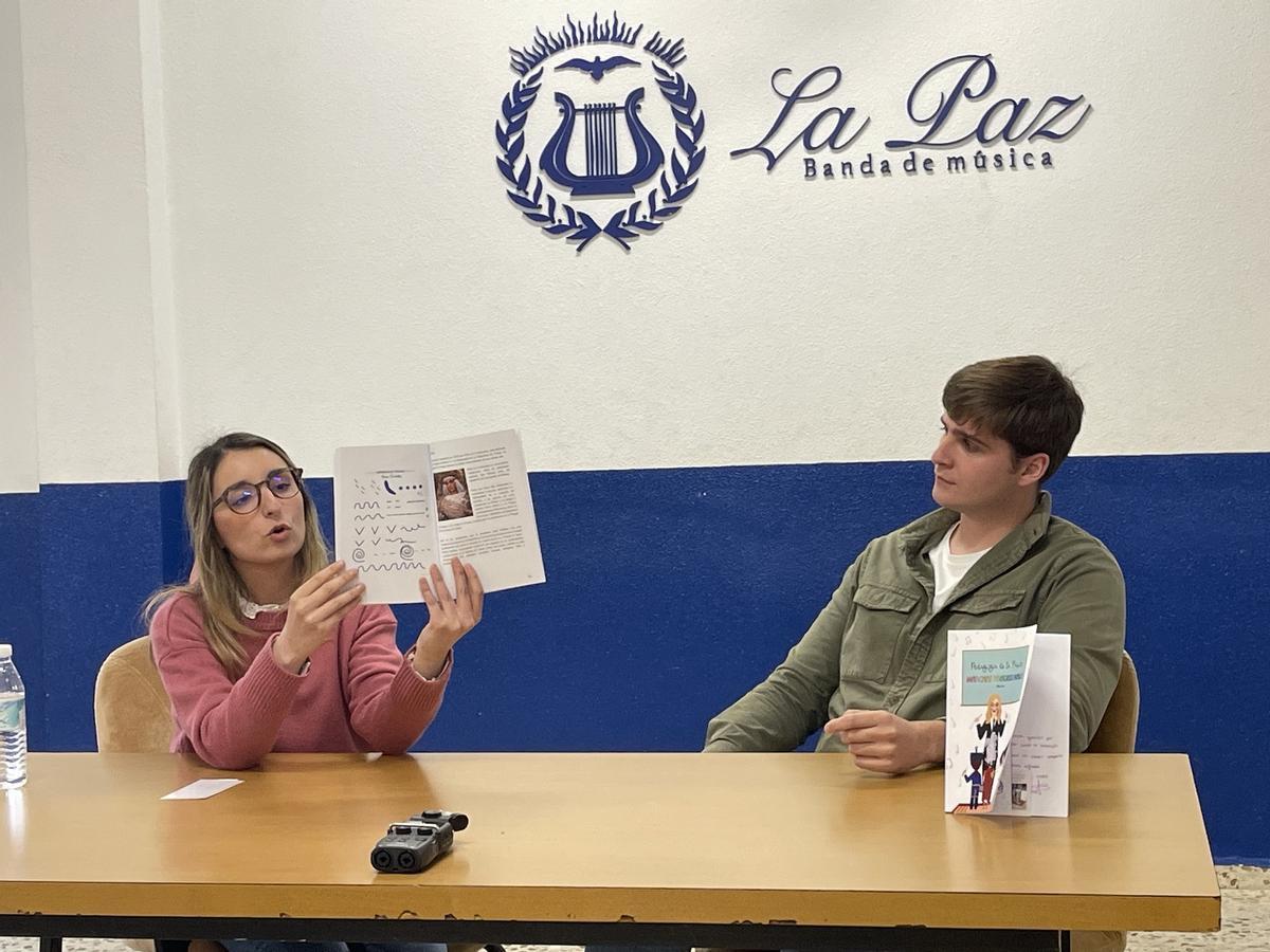 Carlos Cantero charla con la profesora Alba Simo sobre su libro, en el podcast Afinando.