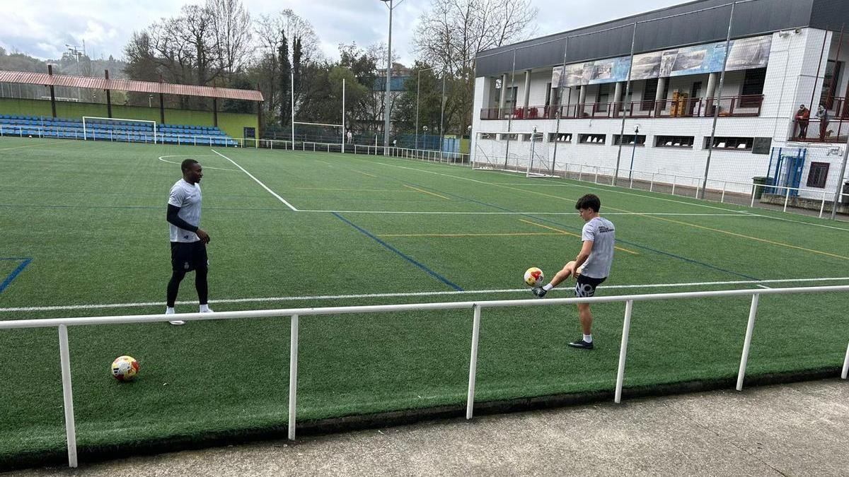 PLAGA LESIONES AVILES | Dos posibles regresos, una ausencia y un susto: así está la crisis de lesiones del Avilés