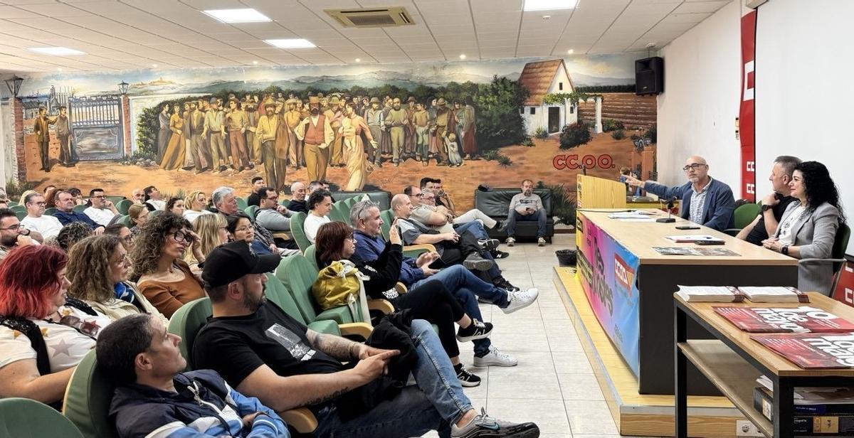 Un momento de la asamblea de CC OO en el Port de Sagunt.