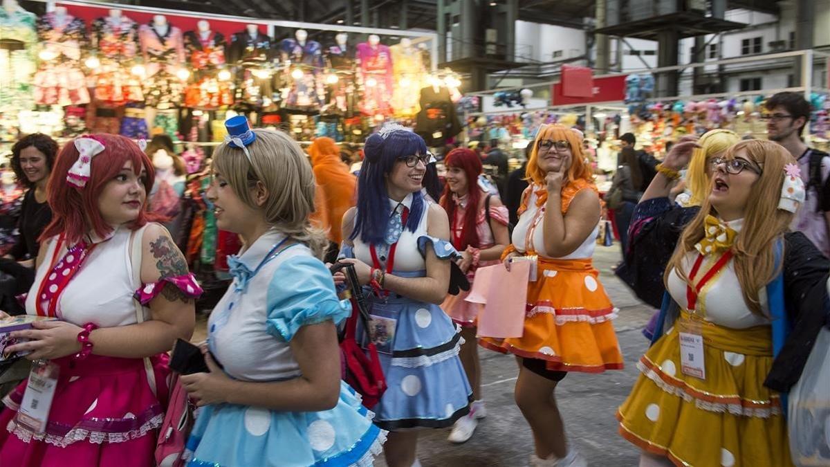 Ambiente en el Salón del Manga, en el día de su apertura.