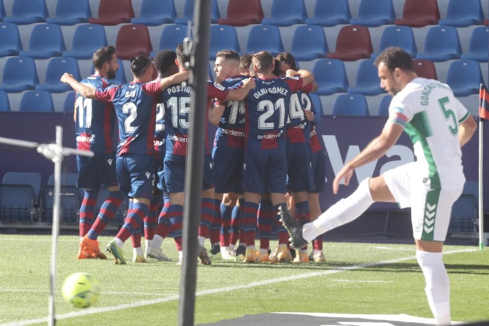 Las imágenes del Levante UD - Elche CF