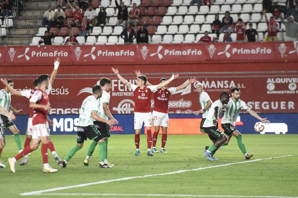 Las mejores imágenes del partido entre el Real Murcia y el Antequera