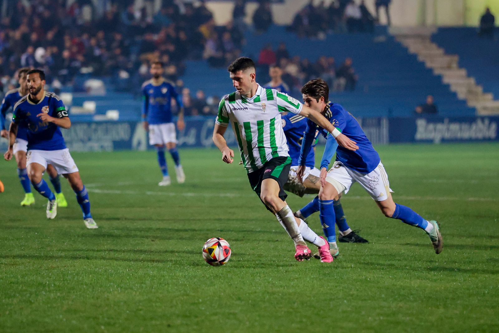 Linares-Córdoba CF: las imágenes del partido en Linarejos