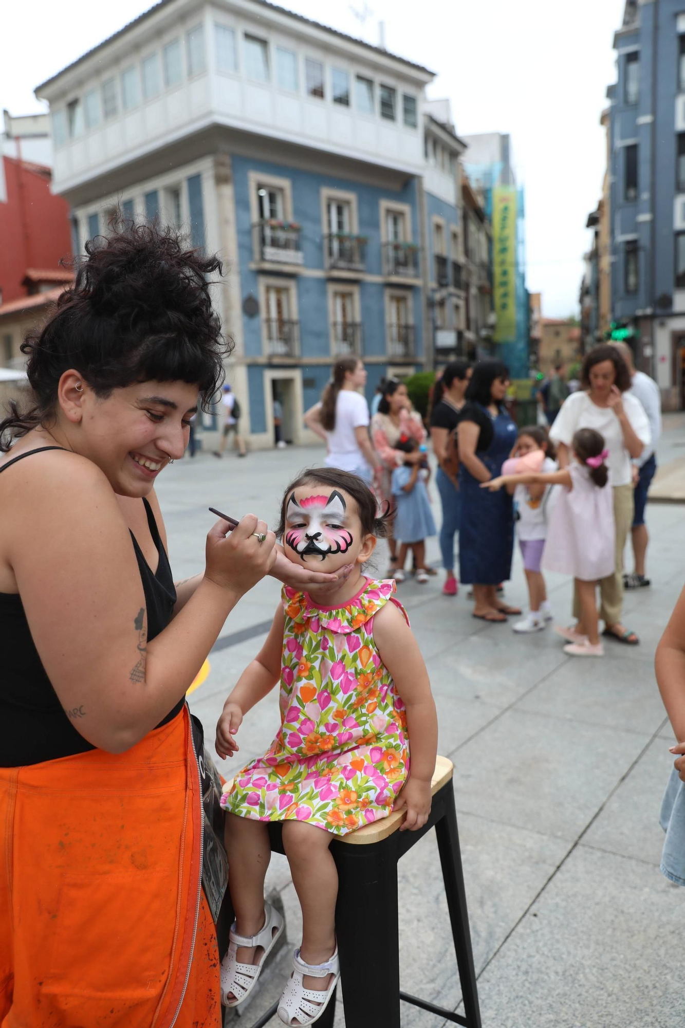 EN IMÁGENES: El comienzo del festival "AstuRisas"