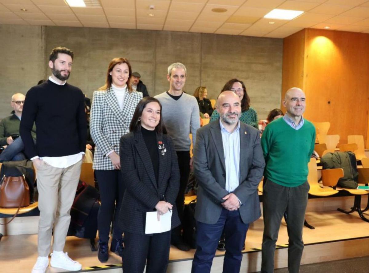 De izquierda a derecha, por arriba, Adrián de la Torre (El Olivar de Noega), Romina Fernández (Masymas), Bruno de Lucas (Asincar) y Ana Marcos (Panduru); por abajo, Guiomar Álvarez (Club de Calidad), Santos Tejón y Joaquín Miranda (Ayto. de Gijón) en la jornada de Alimentación Sostenible.