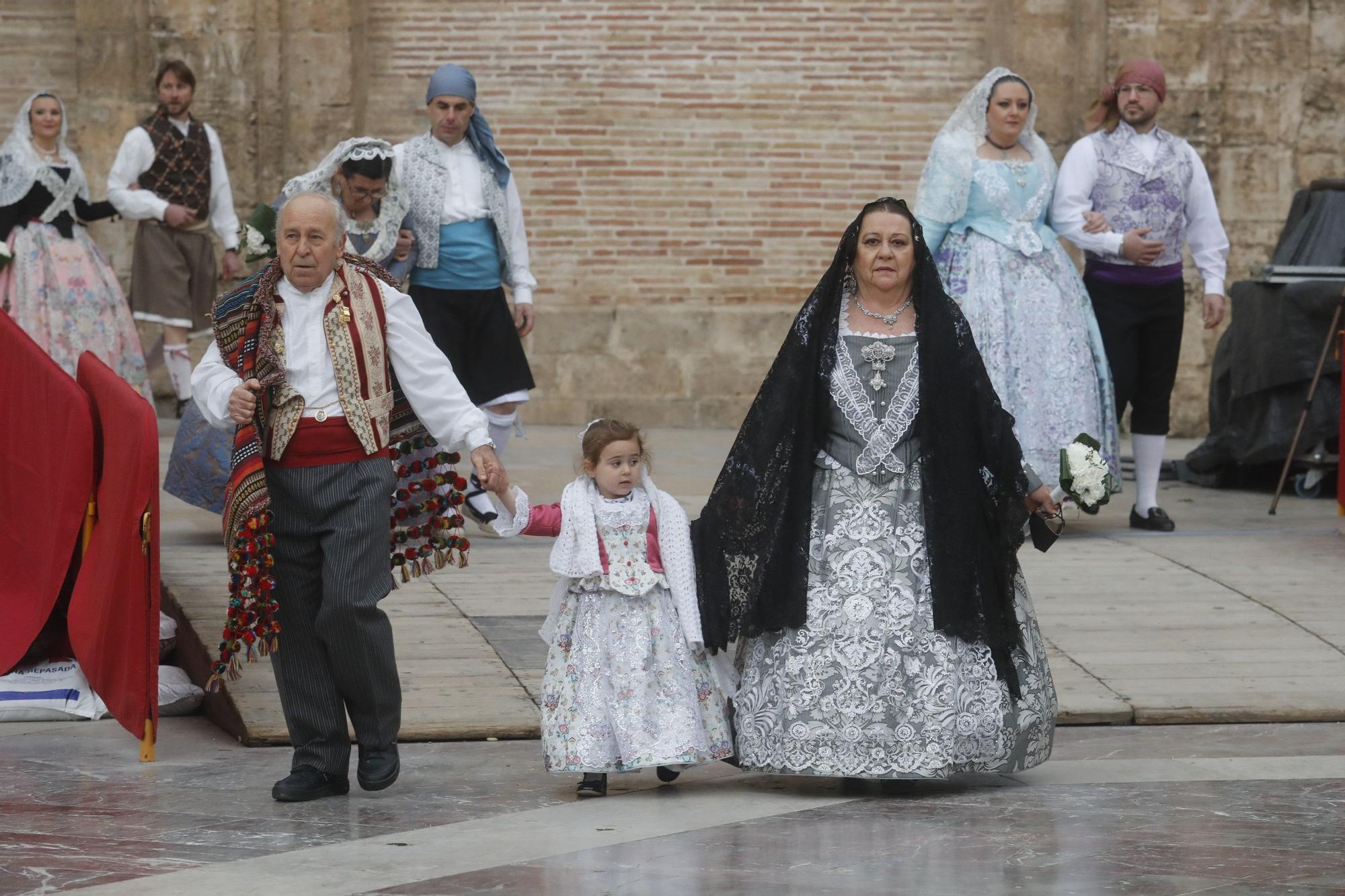 Búscate en el segundo día de ofrenda por la calle de la Paz (entre las 17:00 a las 18:00 horas)