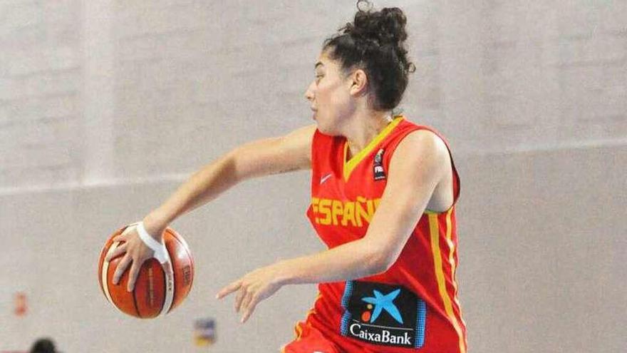 Cuatro puntos de Ainhoa López en una nueva victoria de España Sub-20