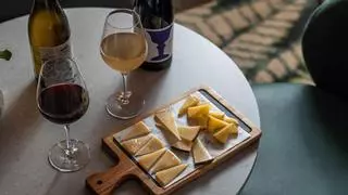 Tardeos con quesos artesanos y vinos naturales (y otras noticias gastro)