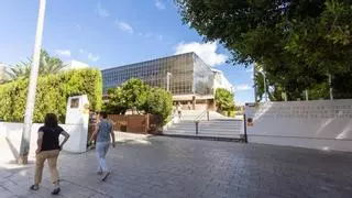 El Colegio de Médicos de Alicante respalda la propuesta del campus interuniversitario de la salud