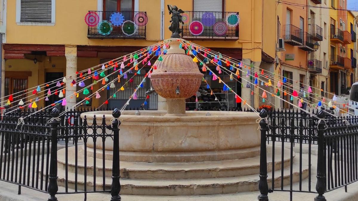 Sant Mateu, engalanada por el 8M