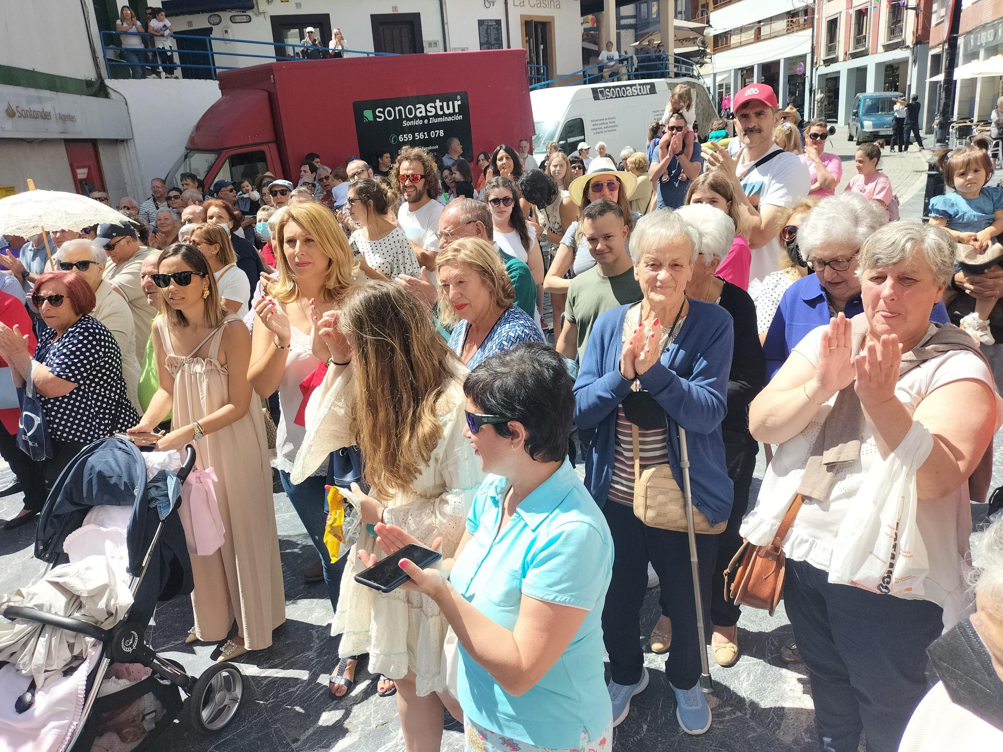 En imágenes: Así festjan los pixuetos s San Pedro en Cudillero