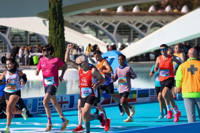 Búscate en el Maratón de València 2023