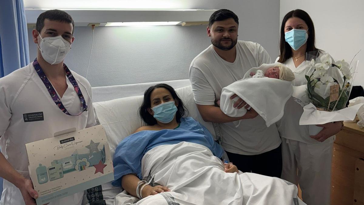 Josué fue el primer bebé que nació en el hospital de Alzira en 2026.