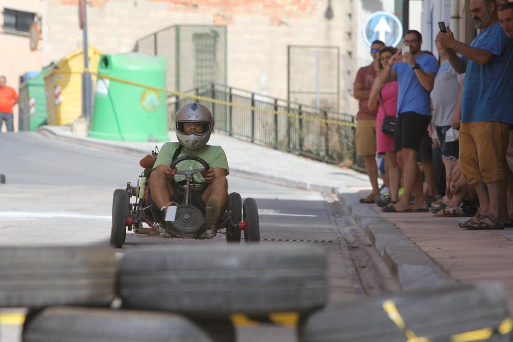 Los autos locos del barrio alcoyano de Batoy