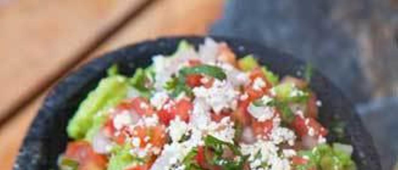 Gusacamole y pico de gallo.