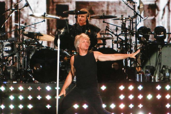 Bon Jovi detiene su show en pleno concierto en el Madison Square Garden por problemas de salud