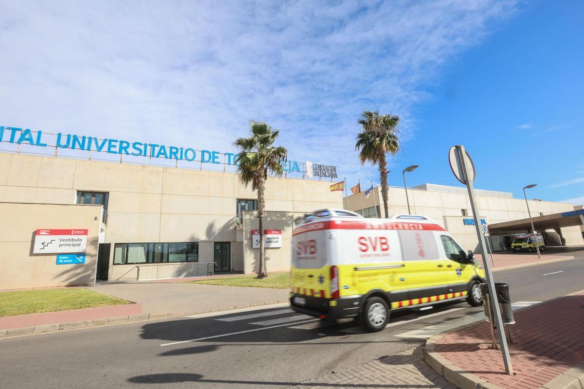 Acceso al Hospital Universitario de Torrevieja