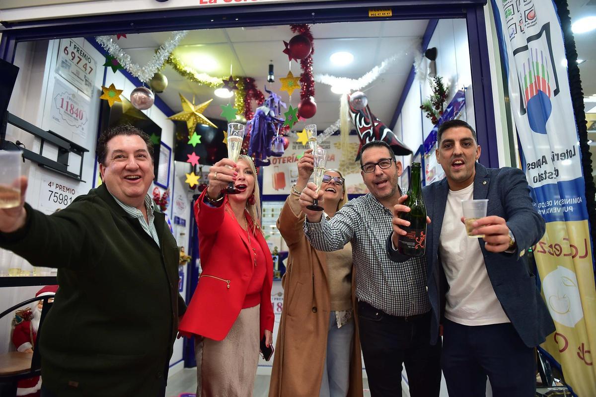 Fotogalería | Los instantes del sorteo de la Lotería de Navidad en Extremadura