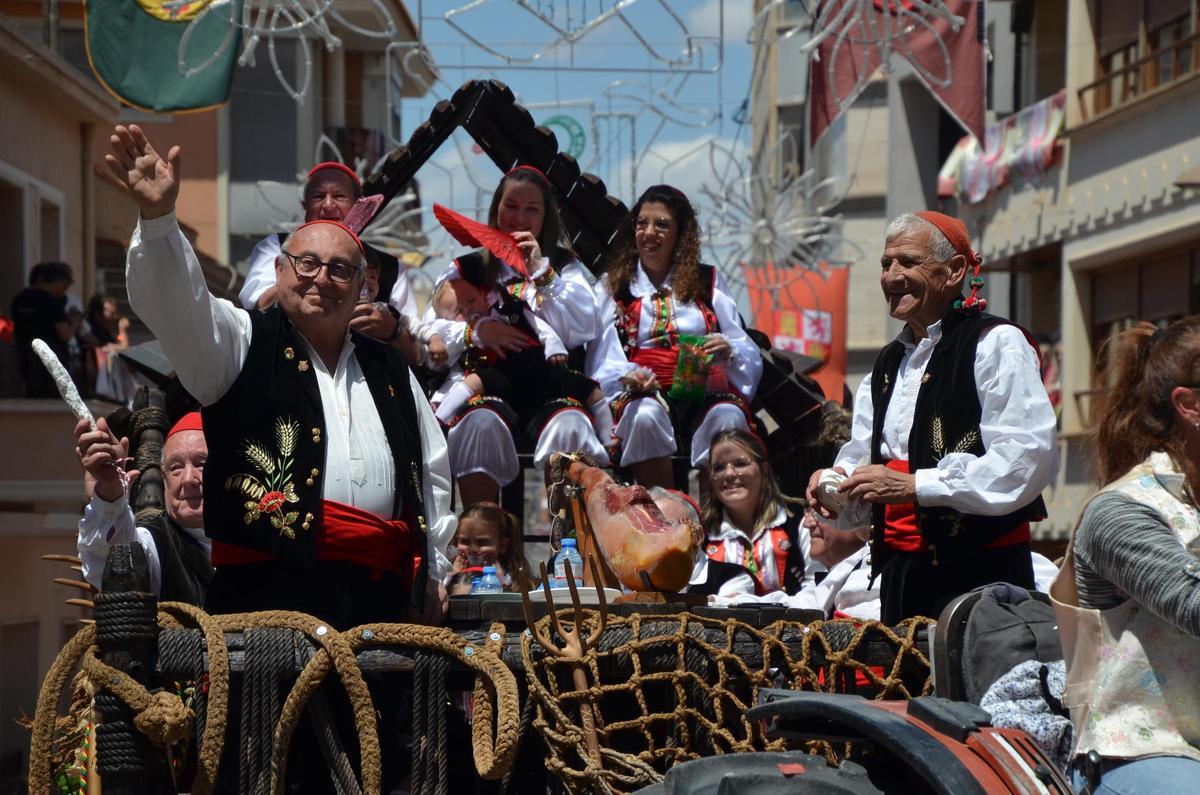 Así ha sido la Entrada Cristiana de los Moros y Cristianos de Petrer