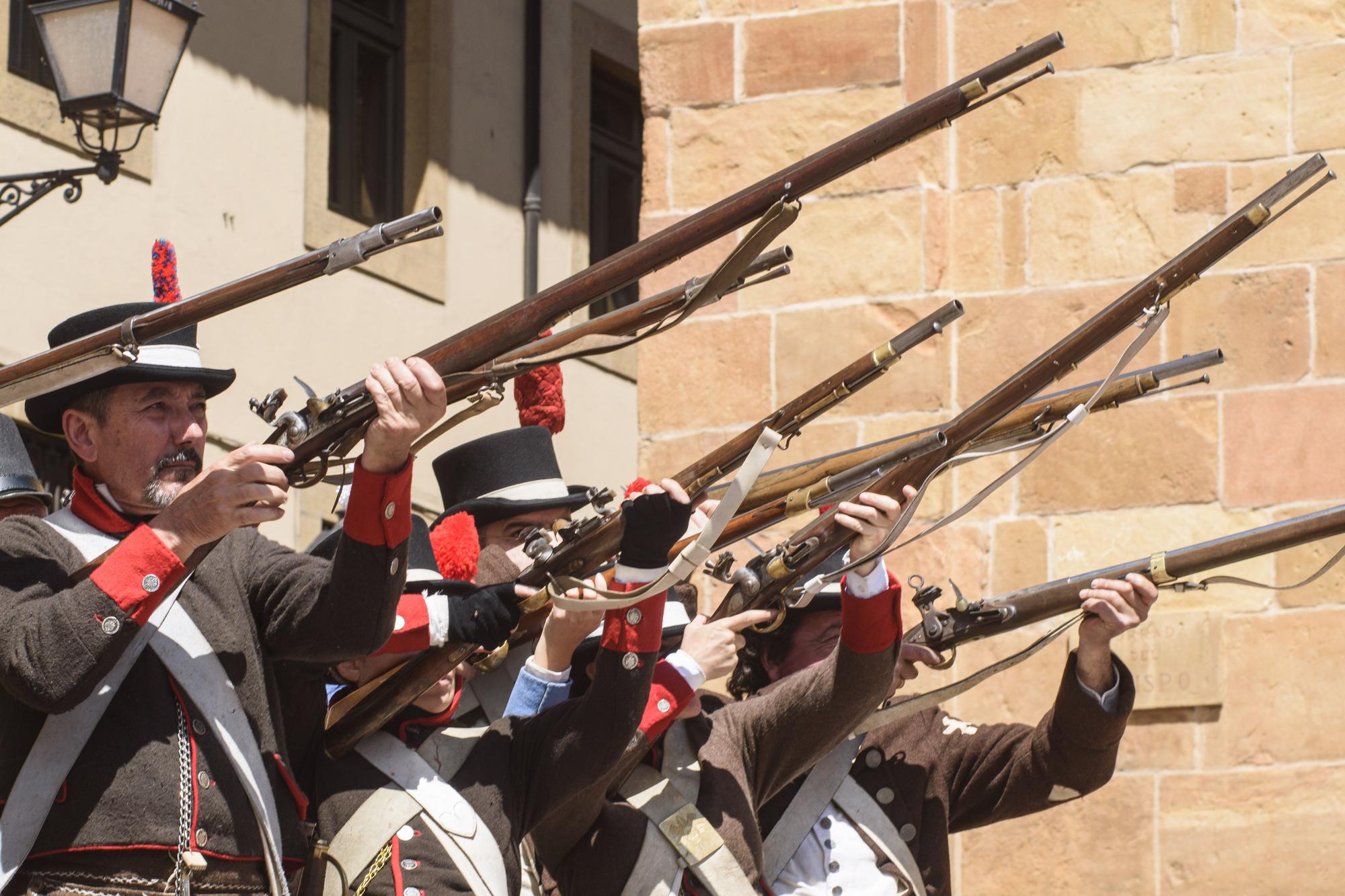 En imágenes: así fue la recreación en Oviedo de la revolución asturiana contra los franceses