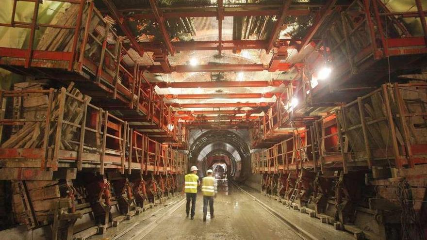 Obras en el túnel del AVE de O Cañizo, en la provincia de Ourense. // Xoán Álvarez
