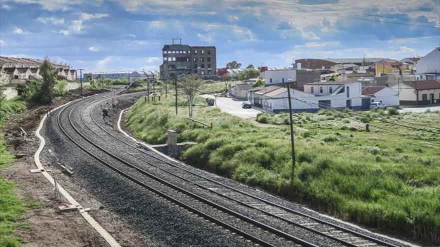 Otra estación para el tren en Cáceres