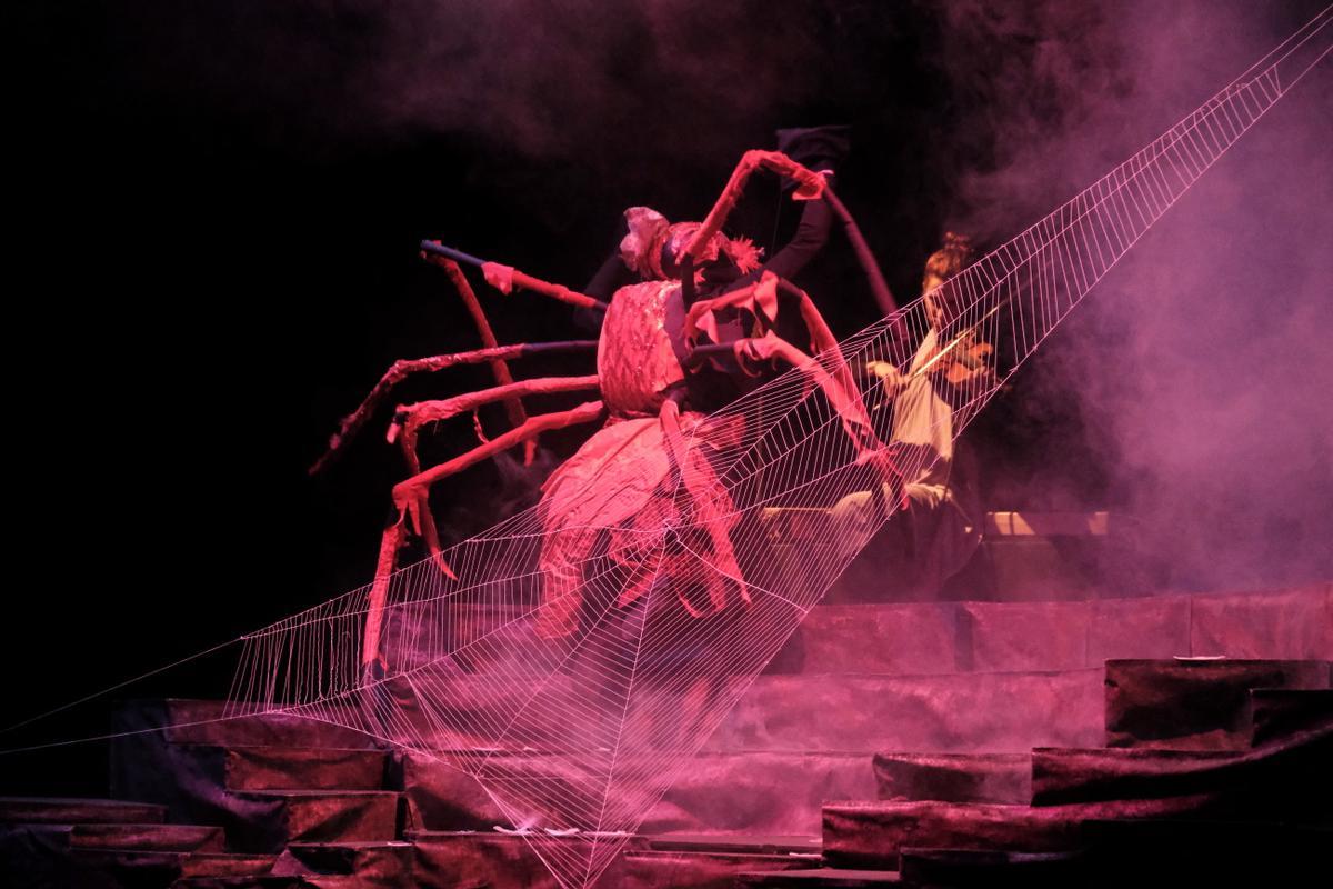 La Tartana Teatro, Premi Nacional de Teatre per a la Infància i la Joventut Assitej 2016, representarà ‘Un hilo me liga a vos’.