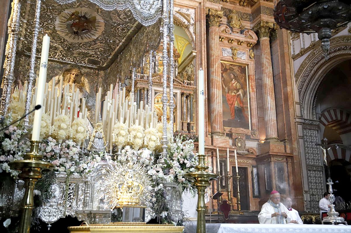 Imágenes de la coronación canónica de la Virgen de la Paz