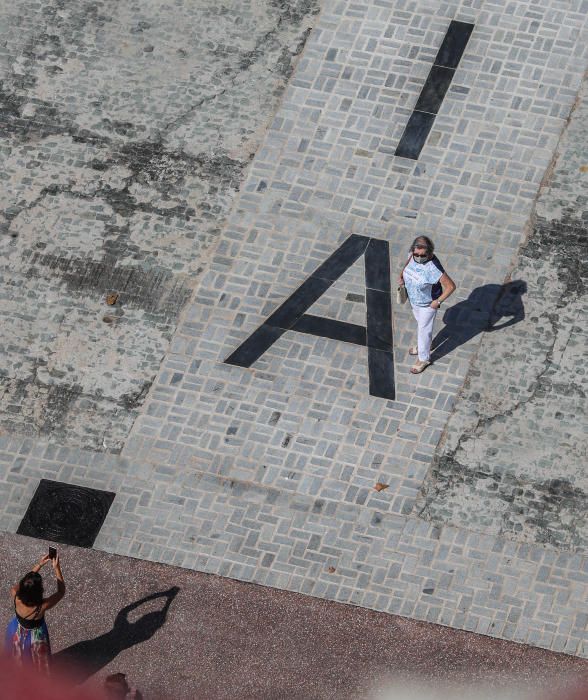 Así luce ya la plaza del Ayuntamiento tras la peatonalizacion