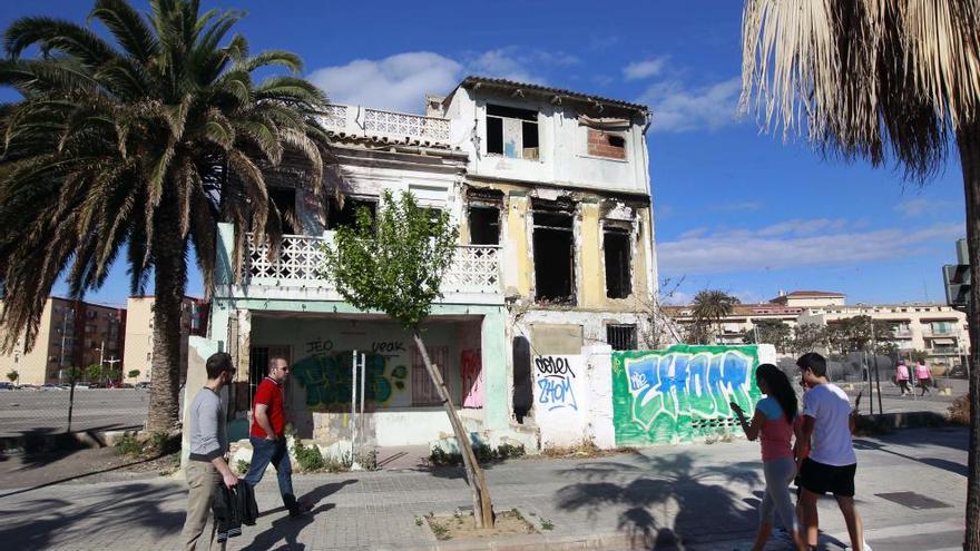 La Policía Local y la Nacional trabajarán juntas y ampliarán su presencia en el Cabanyal