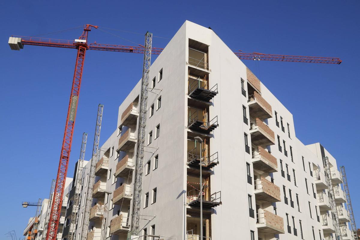 A.J.González Córdoba construcción viviendas piso nuevo zoco