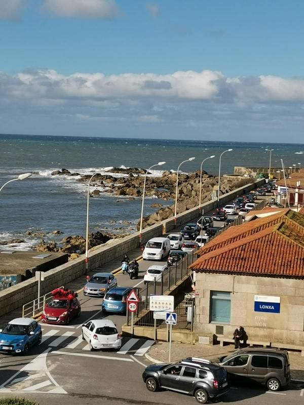 Los hosteleros de A Guarda protagonizan una caravana masiva para pedir un rescate