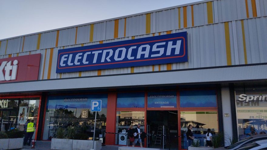 Electrocash abre una nueva tienda en Dos Hermanas y refuerza su presencia en Andalucía